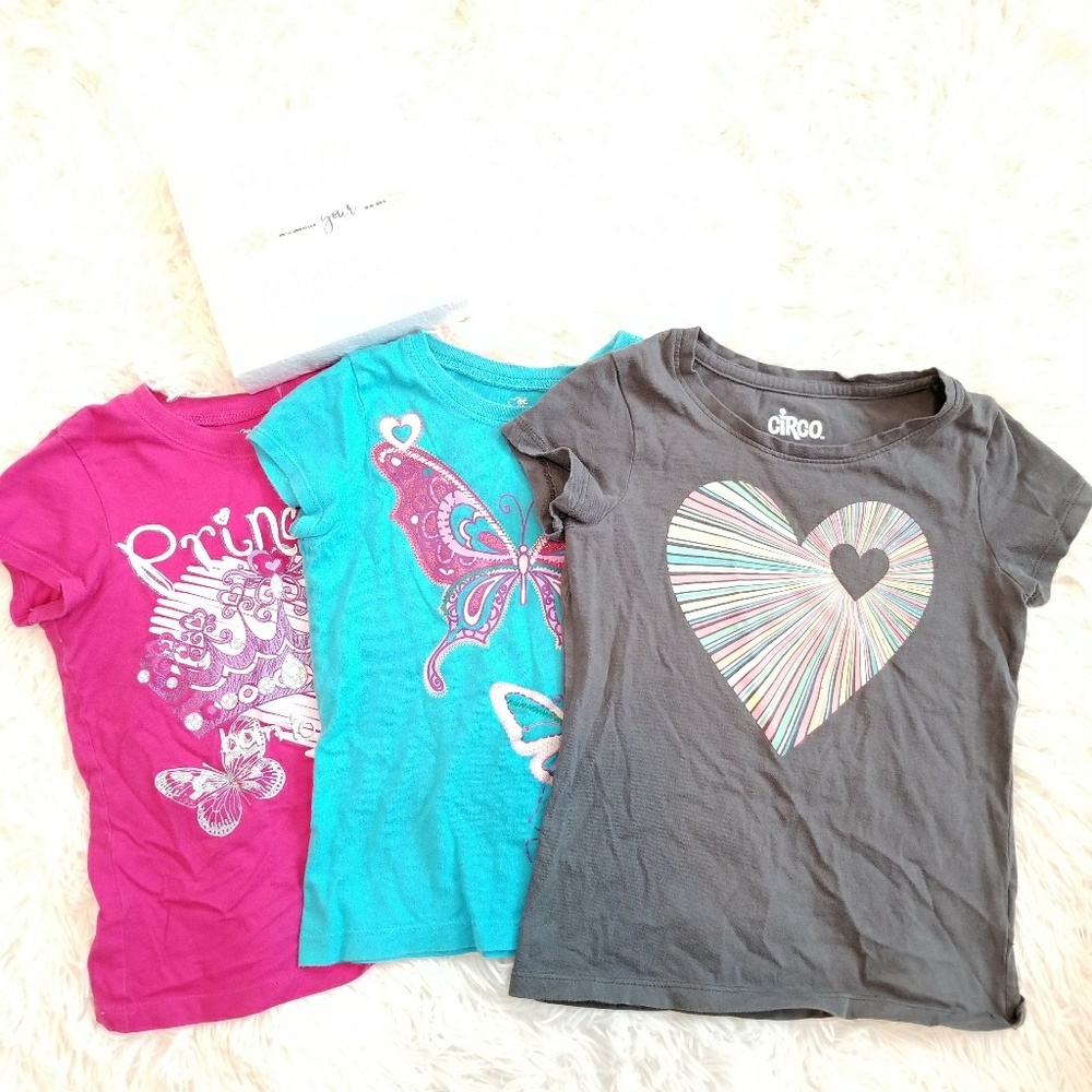 Bundle of t-shirts graphic tee Sz XS 4-5